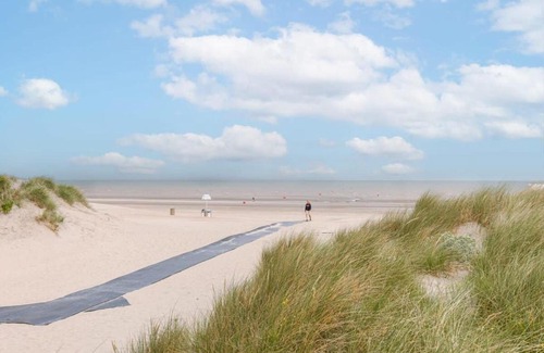 Koksijde Apartment | Spacious and modern apartment for 8 persons with parking in Koksijde