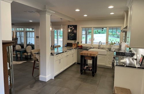 Athens House | Spacious and newly remodeled comfort In the Heart of Five Points