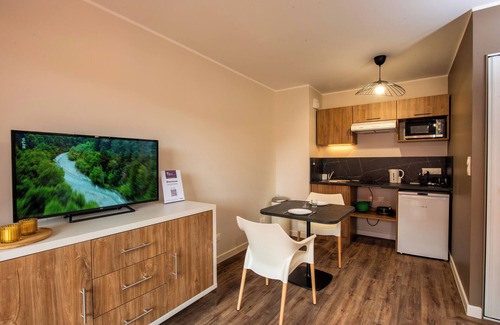 Besancon Condo | Spacious and peaceful, the T2 "VAUBAN" is ideal for 1 to 2 people.
