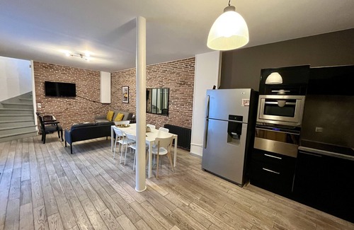 19th Arrondissement Apartment | Spacious and practical apartment 8p Paris near the center