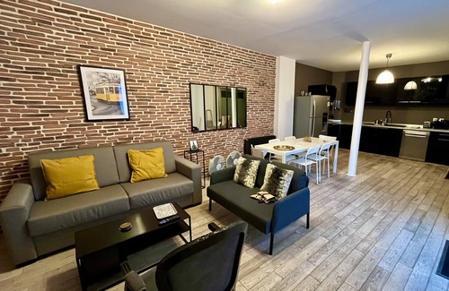 19th Arrondissement Apartment | Spacious and practical apartment 8p Paris near the center