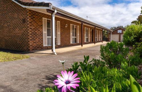 Culburra Beach House | Spacious and Spotless
