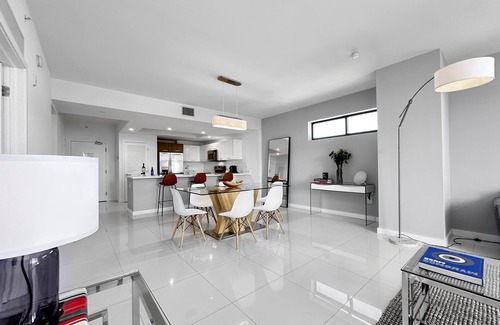 Bay Harbor Islands Apartment | Spacious and Comfortable 2BD Skyline Apt | Balcony, Kitchen and Daily Housekeeping