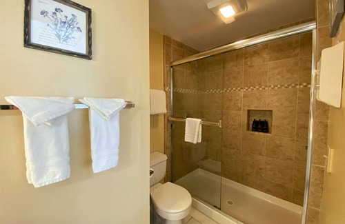 Southeast Carmel House | Spacious and elegant accommodations