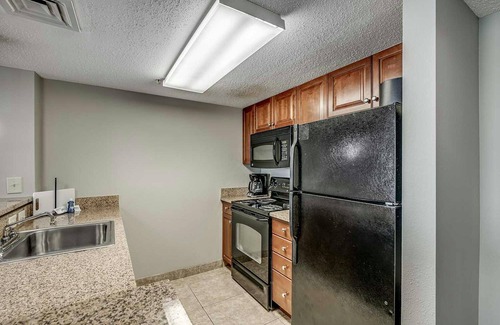Myrtle Beach Condo | · Spacious Angle Oceanfront - Indoor Waterpark, Multiple Pools, Free Wifi