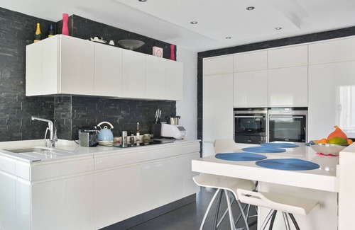 Issy-les-Moulineaux Apartment | Spacious apartment in Issy-les-Moulineaux - Welkeys