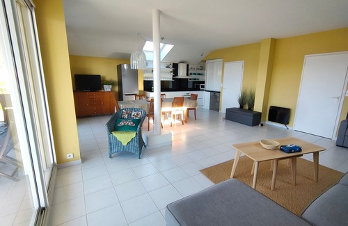 Saint-Jean-de-Monts Apartment | Spacious Apartment with Pool, Near Beach & Golf Course