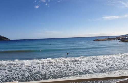 Les Lecques Apartment | Spacious apartment Unobstructed View Of Mediterranean Sea In The Heart Of The Village
