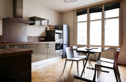 Downtown Angers Apartment | Spacious apartment - 7 people - City center