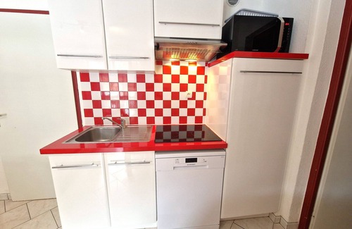 Valfrejus Apartment | Spacious apartment 8 ppl, Valfréjus center, balcony