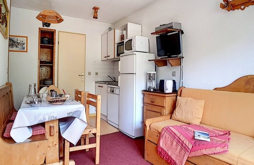 Les Bruyeres Apartment | Spacious Apartment · Ski-In/Ski-Out · West-Facing Terrace · Parking Included