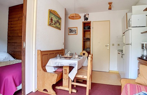 Les Bruyeres Apartment | Spacious Apartment · Ski-In/Ski-Out · West-Facing Terrace · Parking Included