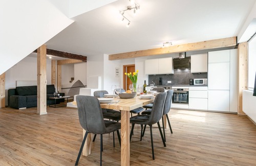 Moederbrugg Apartment | Spacious apartment in ski and hiking region