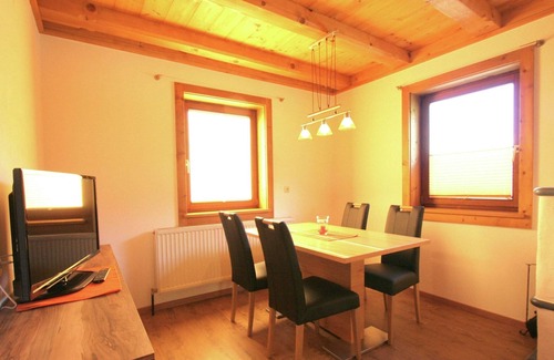 Mittersill Apartment | Spacious Apartment in Mittersill with close to Skiing Points