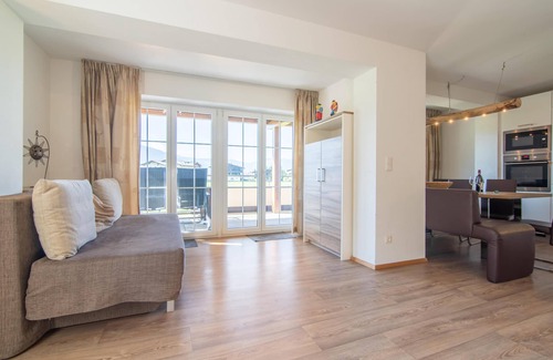 Westendorf Apartment | Spacious apartment in Westendorf with ski lift at 500 m