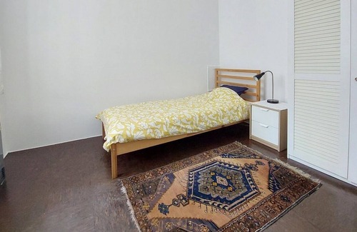Wahring Apartment | Spacious Apartment in Central Vienna, With Original Features and Character