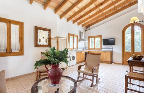 Urbanitzacio Gotmar Apartment | Spacious Apartment in Pollença with Mountain View