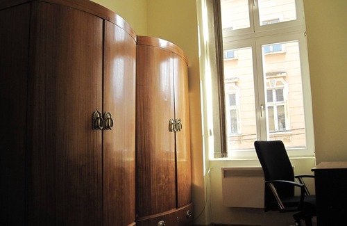 Timisoara Apartment | ★Spacious Apartment in Historical Building★2 Beds