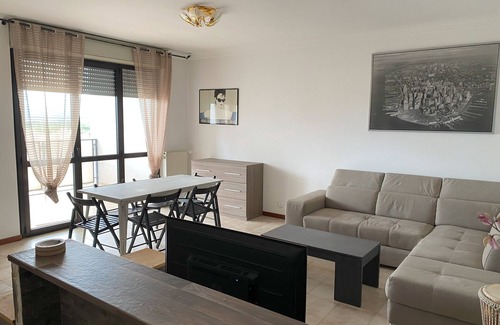 Zona XXIV Fonte Ostiense Apartment | Spacious apartment in Rome