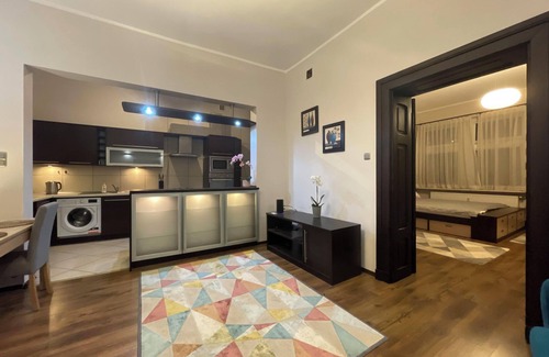 Old Town Apartment | Spacious Apartment in the Center of Gdansk by the river