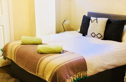 St Leonards-On-Sea Apartment | Spacious Apartment in the Heart of St Leonards