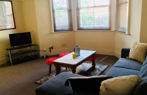 St Leonards-On-Sea Apartment | Spacious Apartment in the Heart of St Leonards