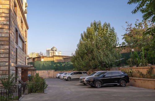 Tashkent Apartment | Spacious apartment in City Centre Tashkent with great view, recently renovated
