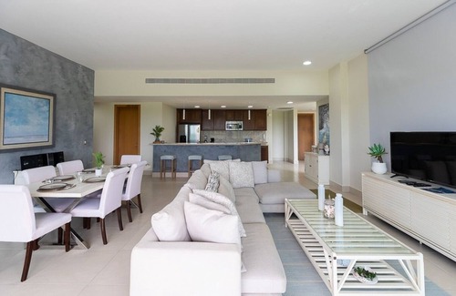 El Palmar Condo | Spacious apartment w/3 Bdr + 3.5 bthr in Luxury Residence & Beach Club Access ☀️🌊