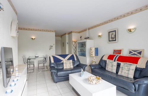 Middelkerke Apartment | Spacious apartment with terrace
