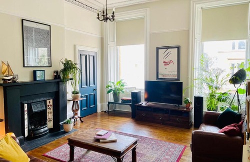 North West Apartment | Spacious & Beautiful Glasgow Westend Apartment - COP26