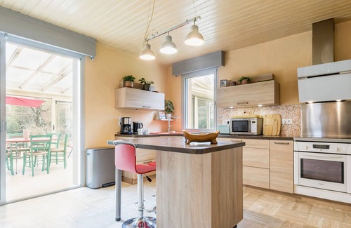Pornic Cottage | Spacious bright house, enclosed garden, Wi-Fi included