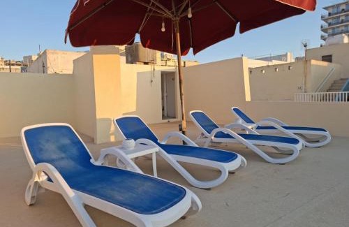 Qawra House | Spacious Bugibba Seafront Home 3BR Free Parking Free WiFi