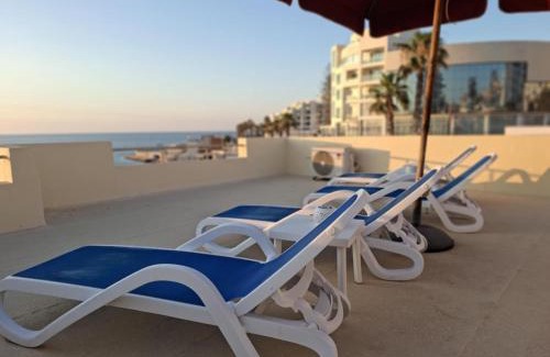 Qawra House | Spacious Bugibba Seafront Villa Free Parking & WiFi