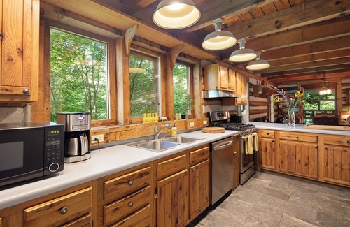 Arden Cabin | Spacious Cabin in Pisgah Forest.