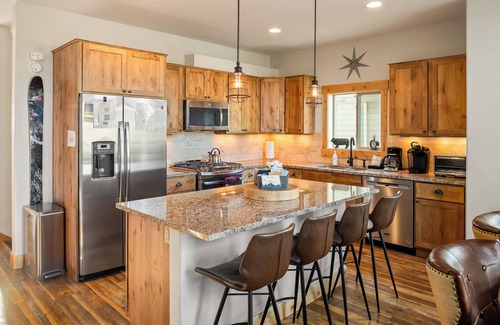 Winter Park House | Spacious cabin w/deck views & hot tub