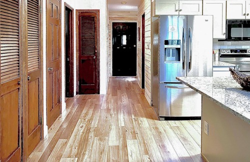 Columbine Lake House | Spacious Cabin w/WiFi, Pool Table, Fireplace, Washer/Dryer - Snowbird-Friendly
