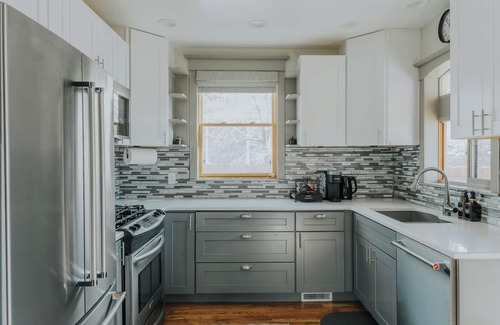 Central Colorado Springs House | Spacious Century Home ❖ Relaxing Spa, Fire Pit & Hot Tub Near Downtown