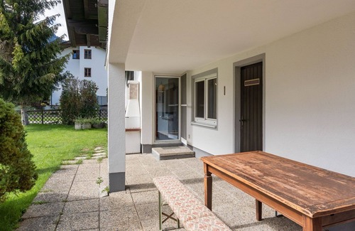 Maishofen Ski Chalet | Spacious Chalet in Maishofen near Forest