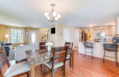 Champaign House | Spacious Champaign Home By University of Illinois!