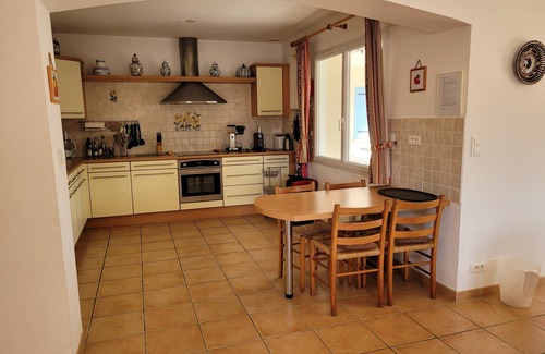 Ecuras House | Spacious Charente Bungalow