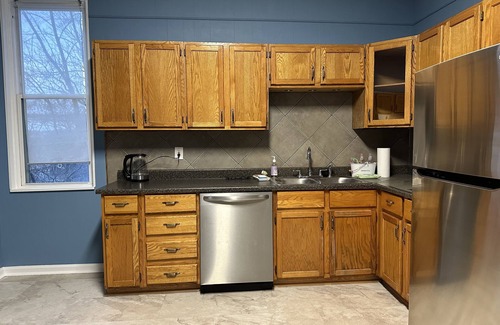 North Oakland House | Spacious, charming, comfortable, centrally located and walkable! nn