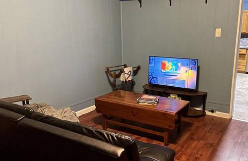 North Oakland House | Spacious, charming, comfortable, centrally located and walkable! nn