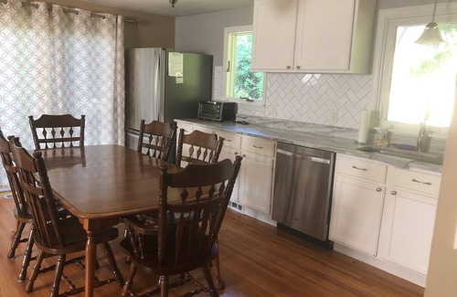Saunderstown House | Spacious coastal living with AC near Narragansett Beaches