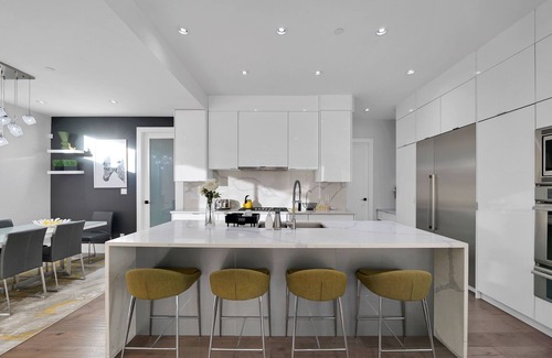 Squamish House | Spacious, comfortable family home situated in a serene location. Stunning views!