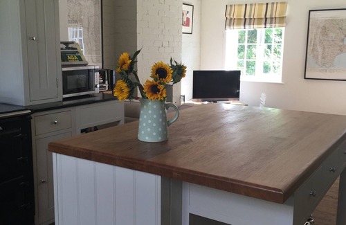 Cheddar Cottage | Spacious, comfortable cottage for families exploring Somerset