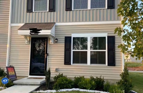 Nashville House | Spacious, comfortable, bright 3br, 2.5 ba townhome