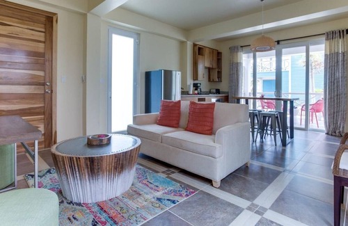 Placencia Resort | Spacious Condo w/ Kitchen, WiFi, & Balcony - Steps to Beach, Dining, & Shops