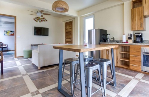 Placencia Resort | Spacious Condo w/ WiFi & Balcony - Steps to Private Beach, Shops, & Dining