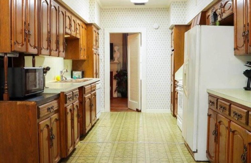 Downtown House | Spacious Corporate Lodging in Downtown Lafayette