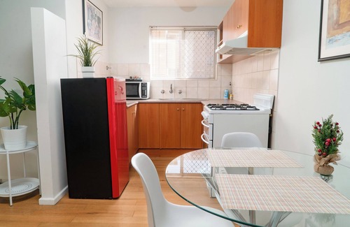 Perth Apartment | Spacious & Cosy Self-contained Apartment
